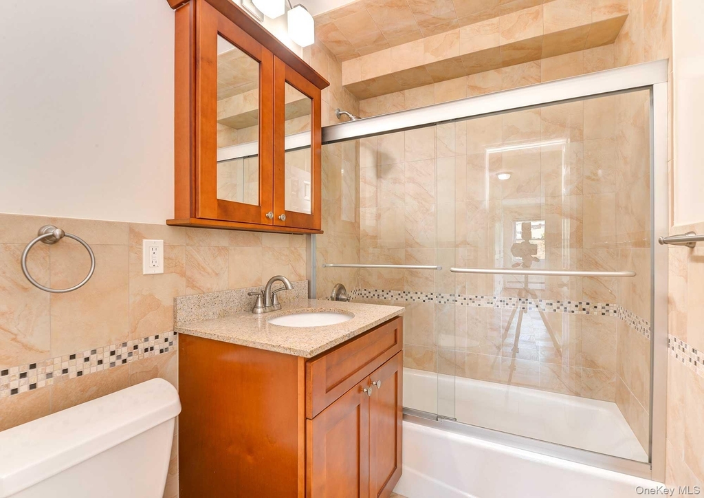 101 Gedney Street - Photo 8
