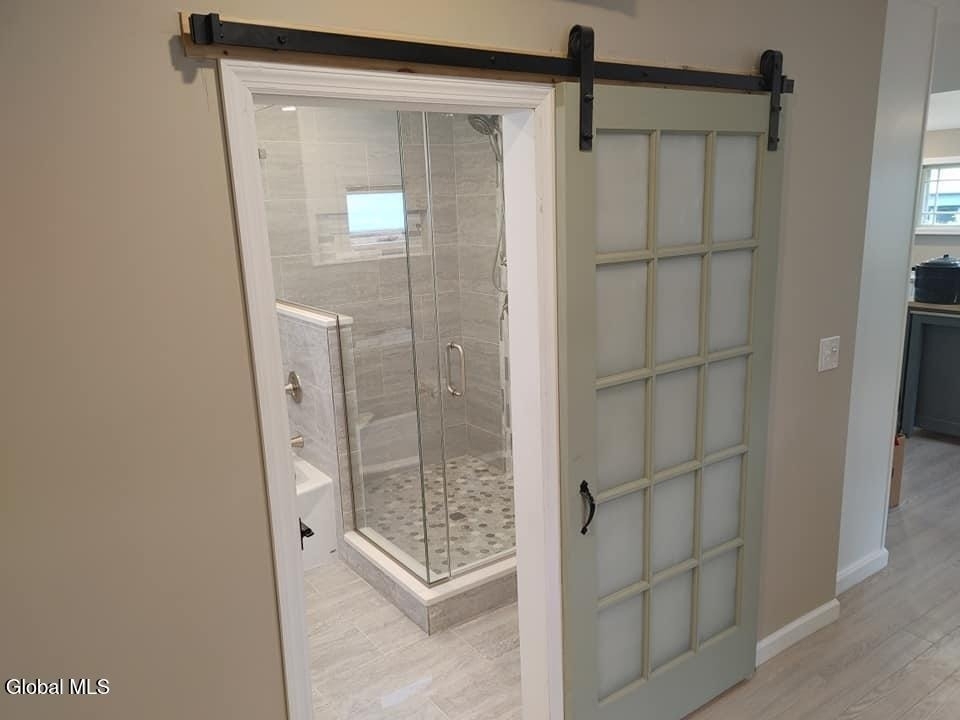 122 N Ferry Street - Photo 3