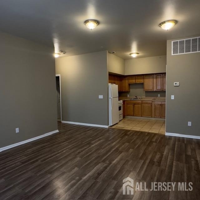 399 North Avenue - Photo 2