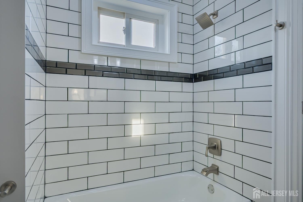 36 2nd Avenue - Photo 19