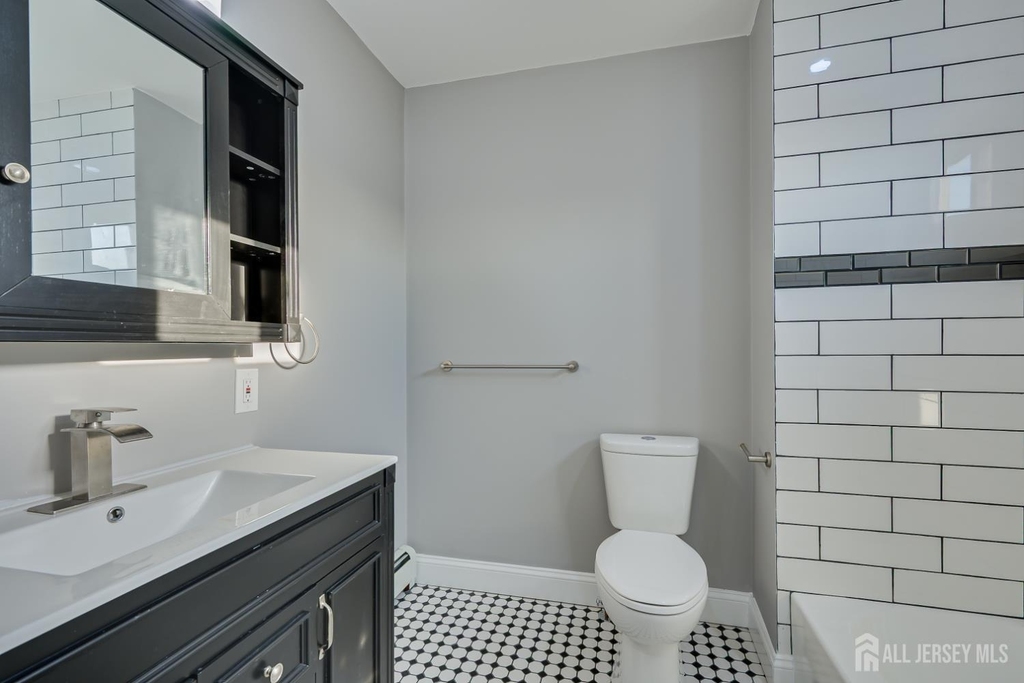 36 2nd Avenue - Photo 14