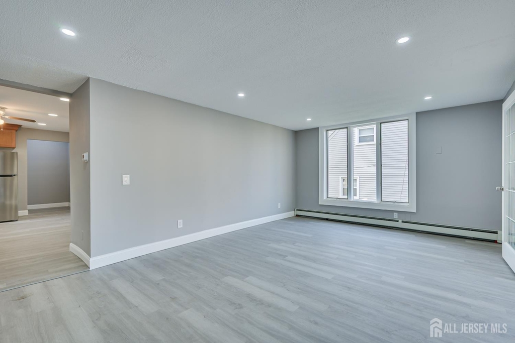 36 2nd Avenue - Photo 4