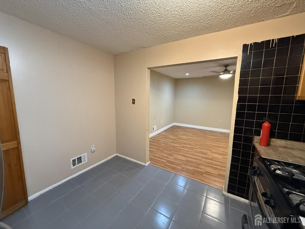 61 Brighton Way - Photo 9