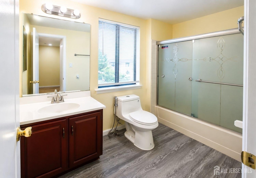 101 Hampshire Drive - Photo 9