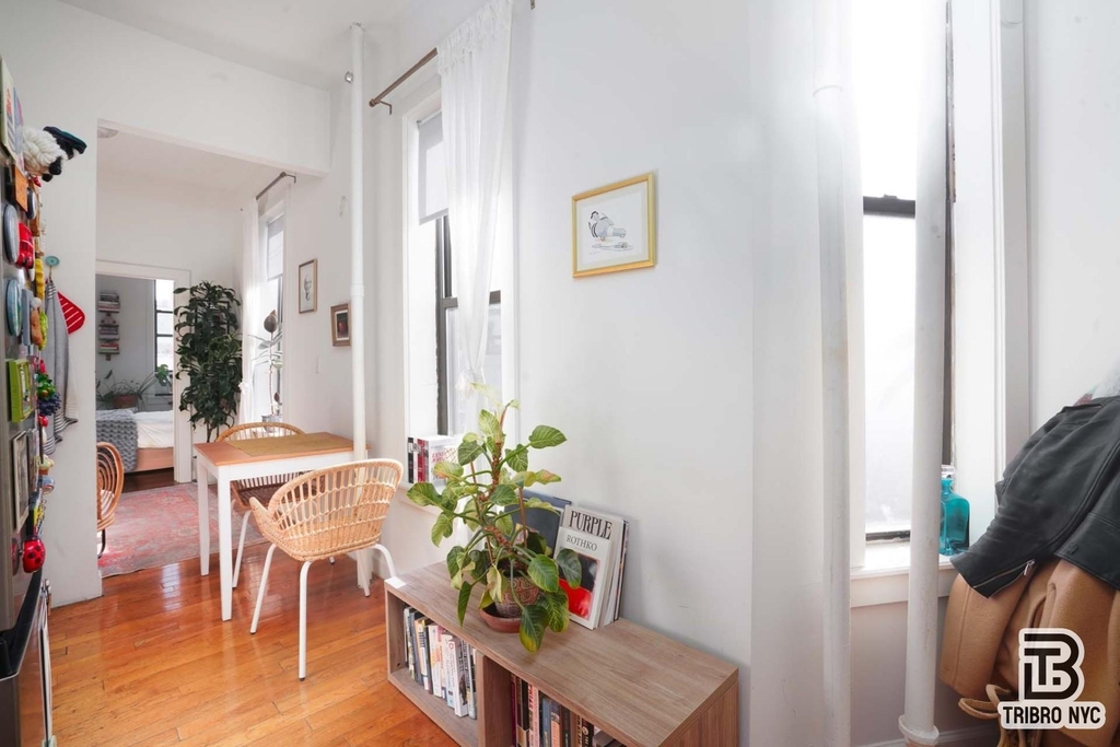 301 W 20th Street - Photo 4