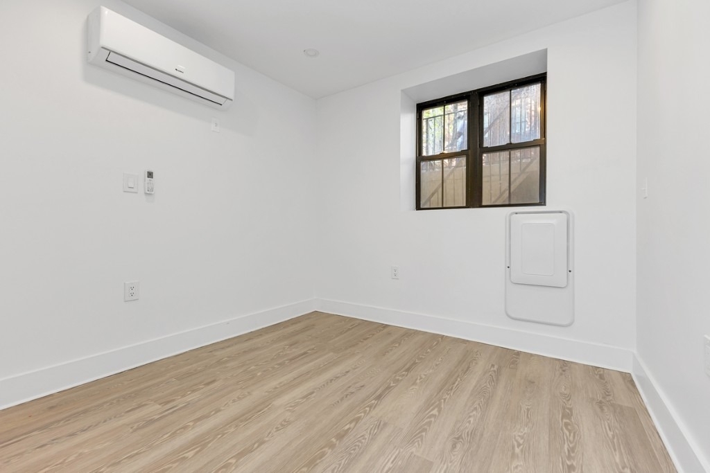 356 W 48th Street - Photo 30