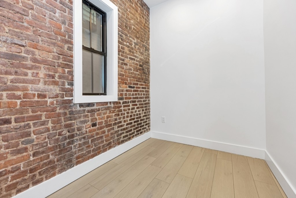 356 W 48th Street - Photo 27