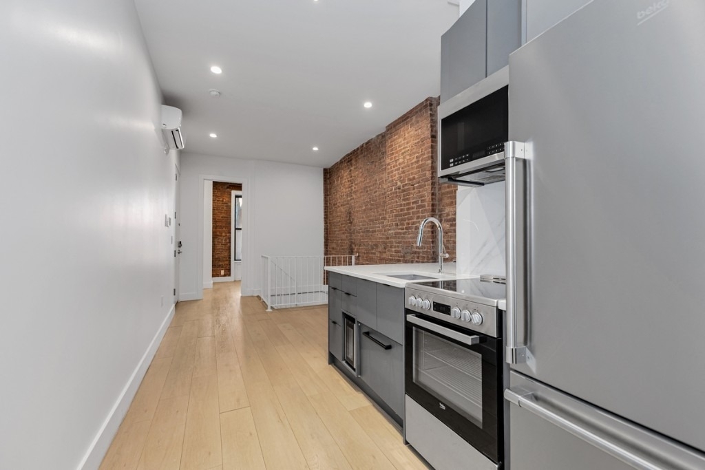 356 W 48th Street - Photo 25