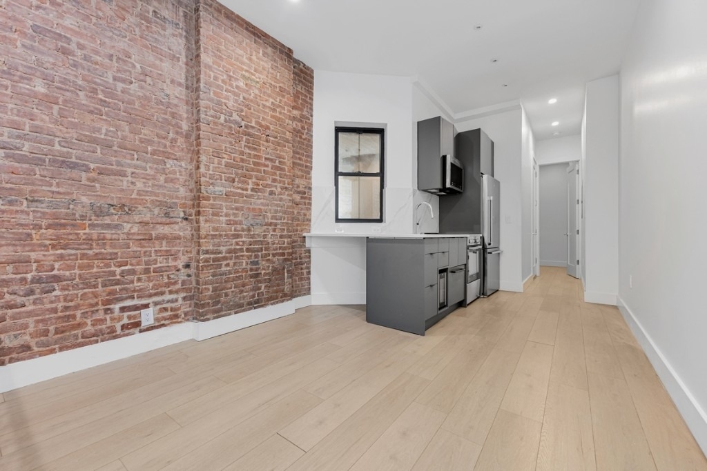 356 W 48th Street - Photo 24