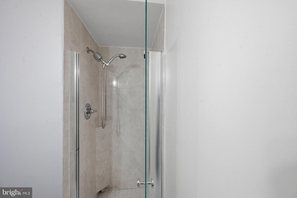 5340 Holmes Run Parkway - Photo 17