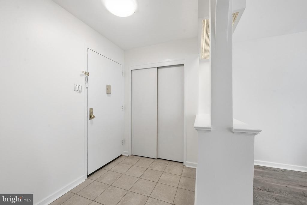 5340 Holmes Run Parkway - Photo 6