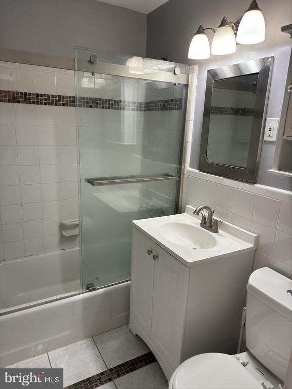 1021 Arlington Boulevard - Photo 2