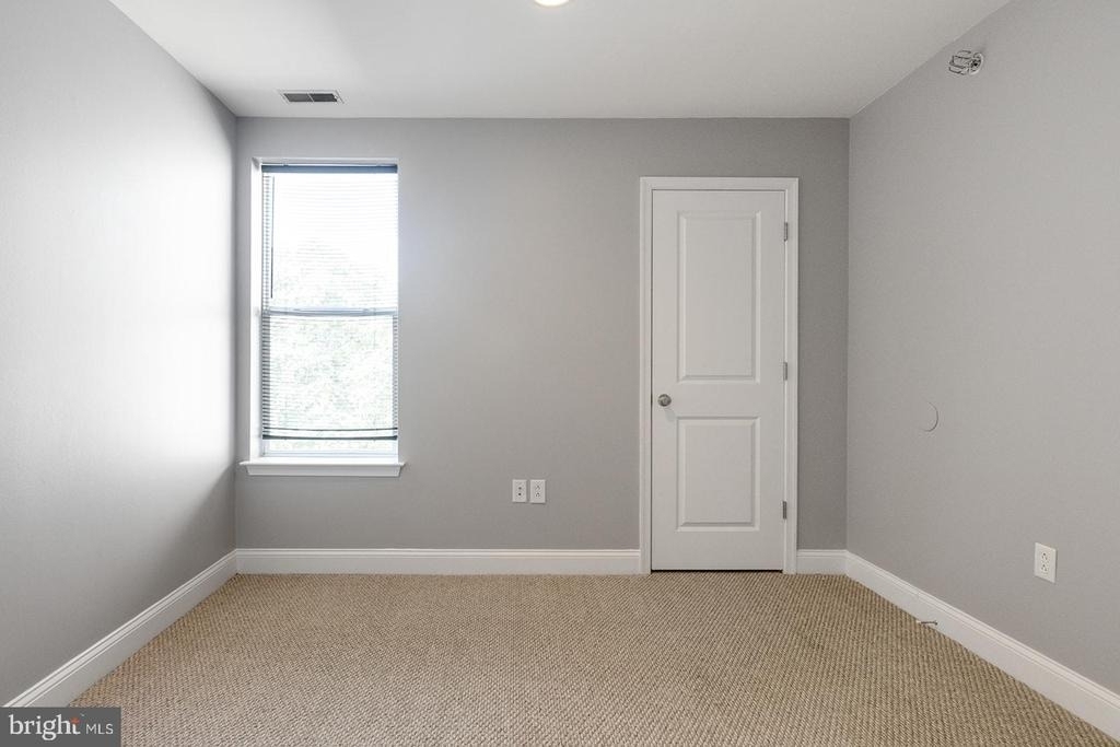 1940 N Gratz Street - Photo 17