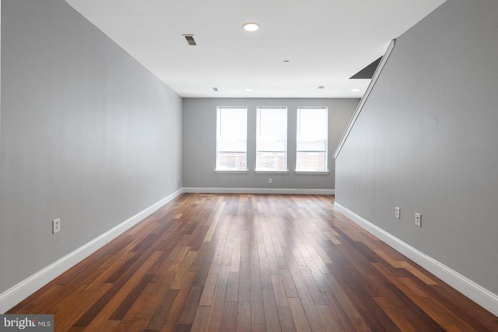 1940 N Gratz Street - Photo 4