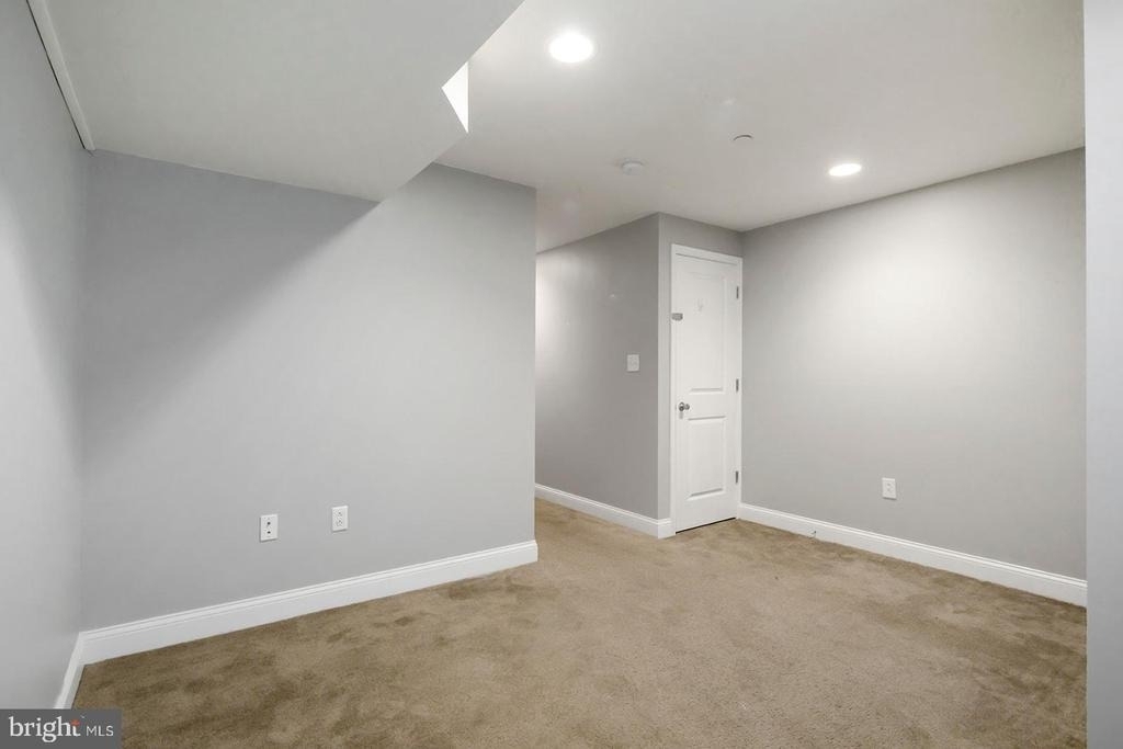 1940 N Gratz Street - Photo 19