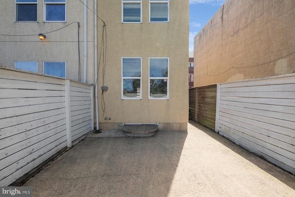1940 N Gratz Street - Photo 24