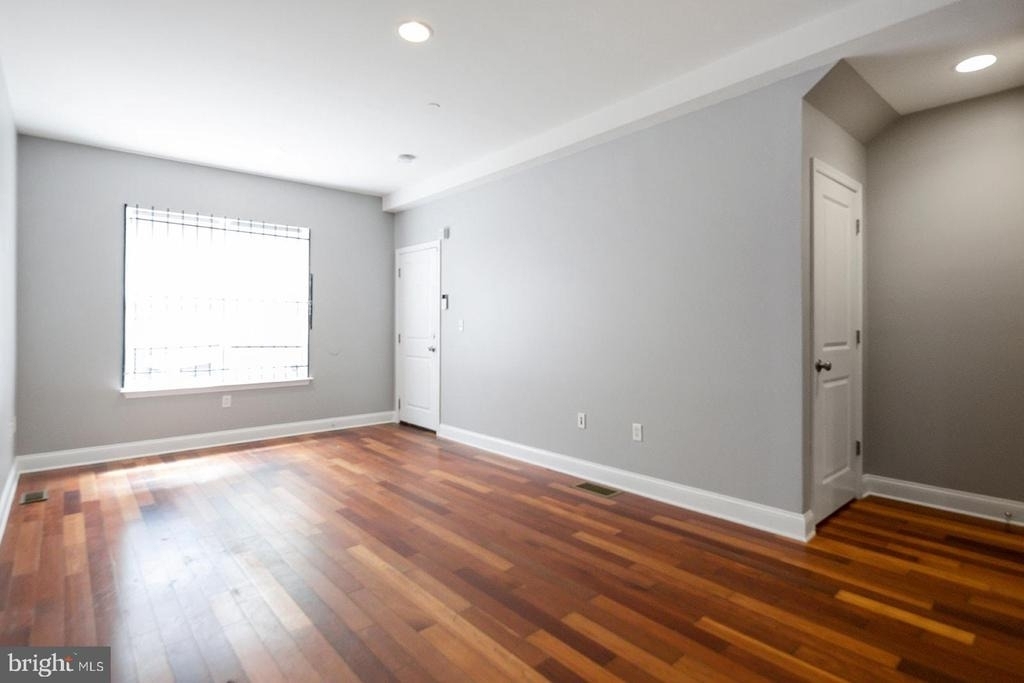 1940 N Gratz Street - Photo 2