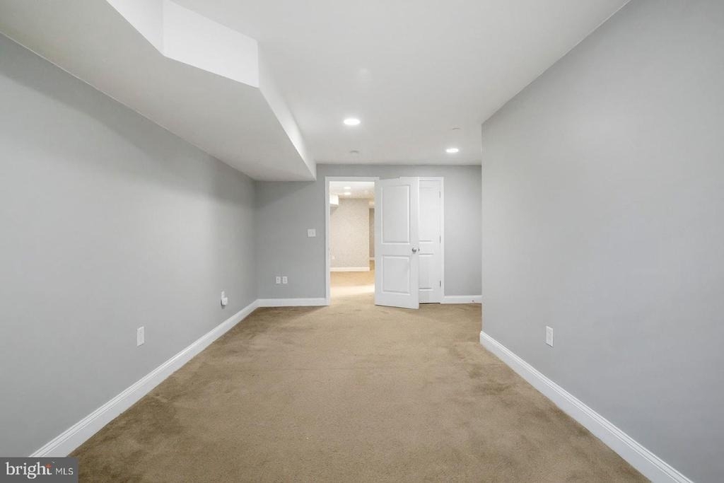 1940 N Gratz Street - Photo 16