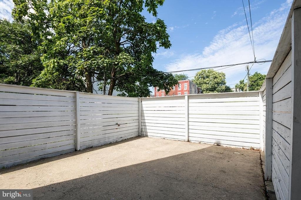 1940 N Gratz Street - Photo 25