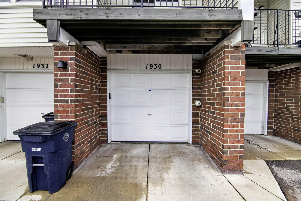 1930 Lindsay Lane - Photo 4