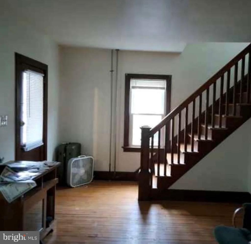 303 Ellis Street - Photo 4