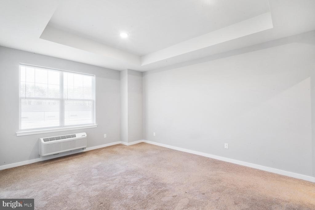 400 E Oak Avenue - Photo 5