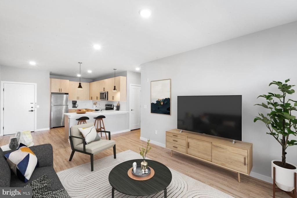 400 E Oak Avenue - Photo 4