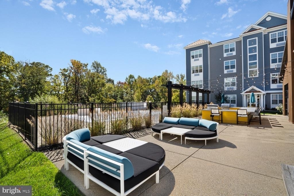 400 E Oak Avenue - Photo 12