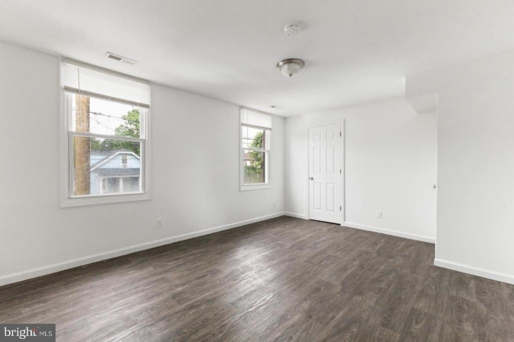 211 Broad Street - Photo 15