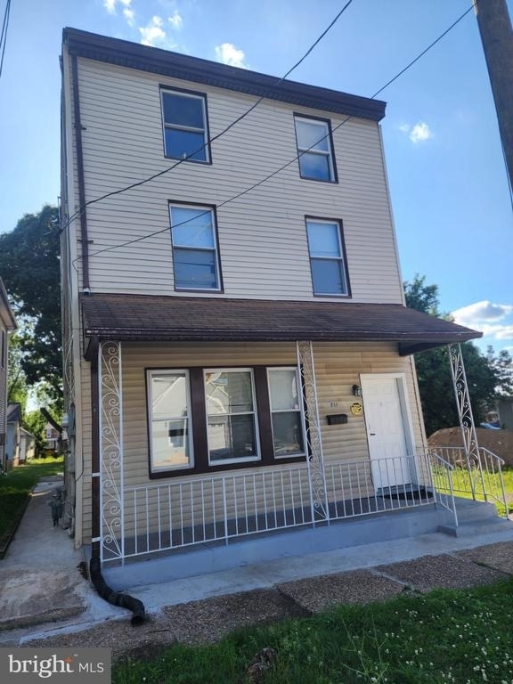 211 Broad Street - Photo 0