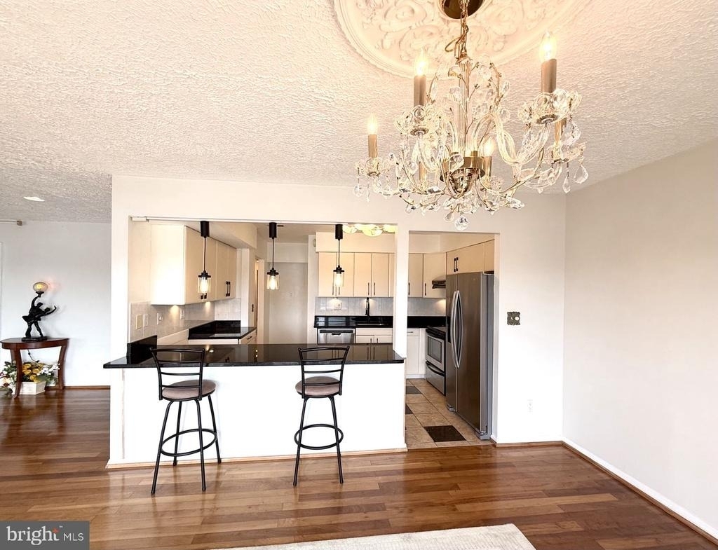 532 Riviera Drive - Photo 9