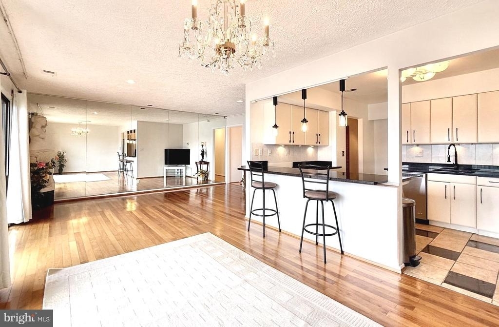 532 Riviera Drive - Photo 1