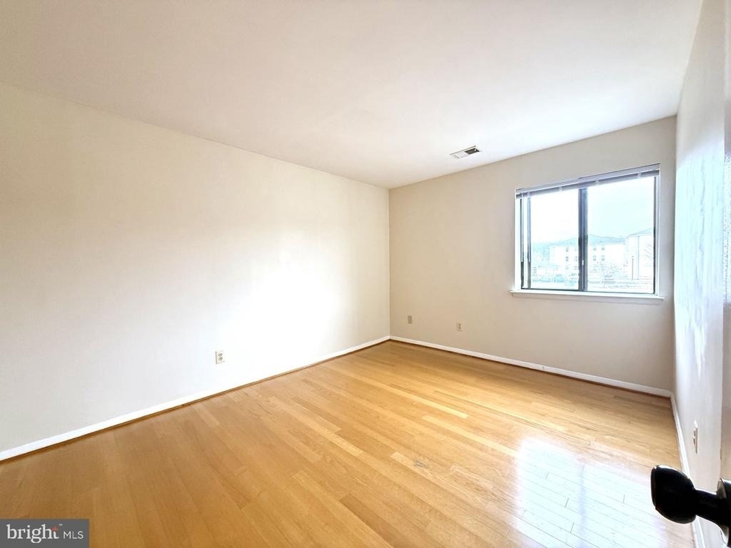 532 Riviera Drive - Photo 16
