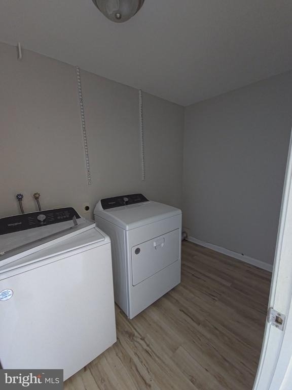 546 Wellington Court - Photo 4