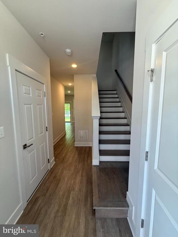 212 Pomegranate Lane - Photo 2