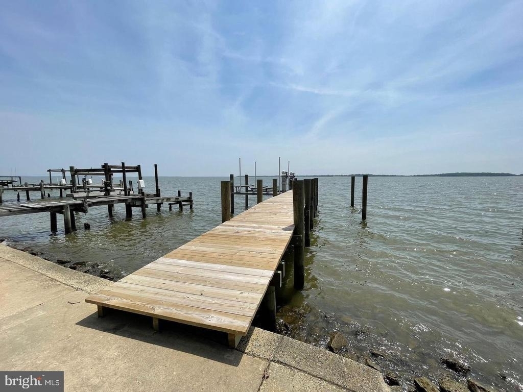 2513 Barrison Point Road - Photo 7
