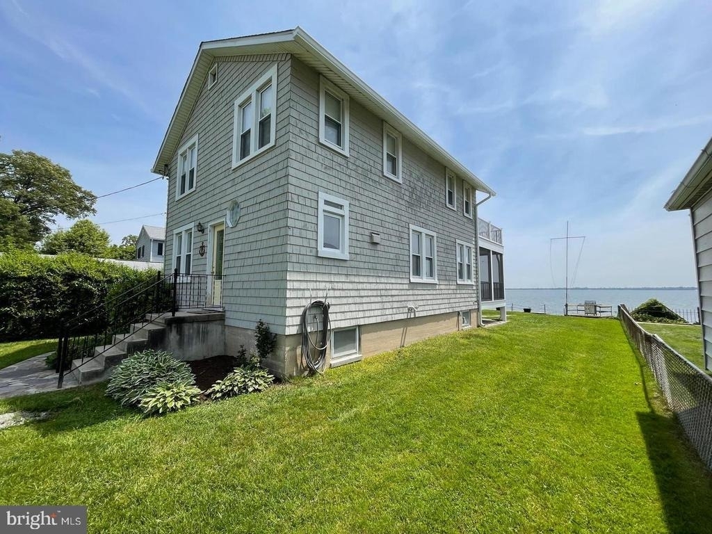 2513 Barrison Point Road - Photo 15