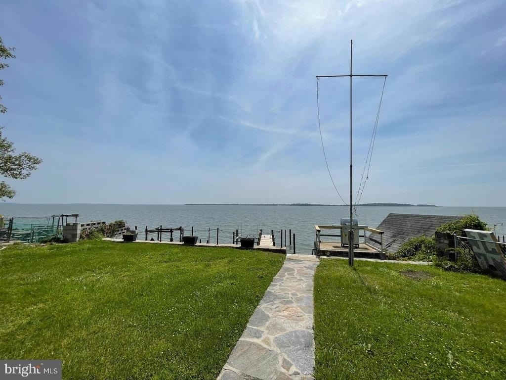 2513 Barrison Point Road - Photo 10