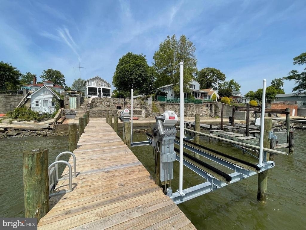 2513 Barrison Point Road - Photo 0