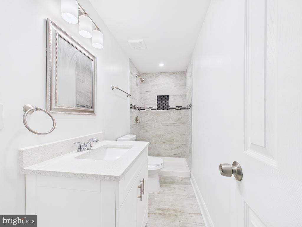 1315 Harlem Avenue - Photo 8
