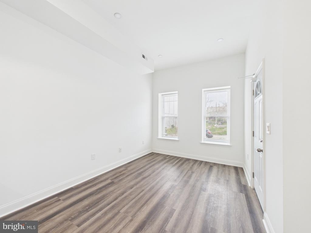 1315 Harlem Avenue - Photo 5