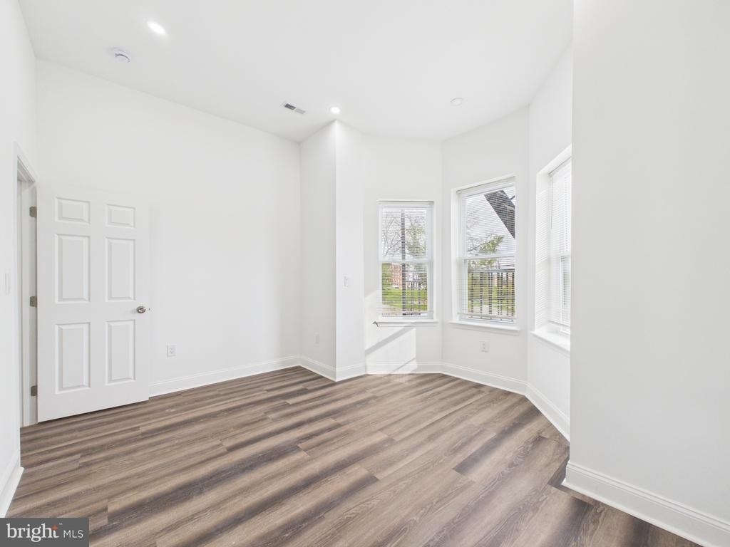 1315 Harlem Avenue - Photo 19