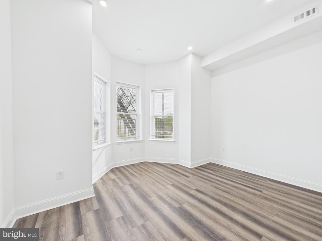 1315 Harlem Avenue - Photo 18