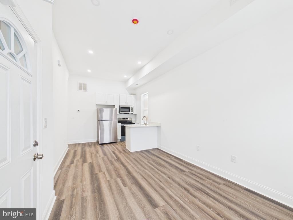 1315 Harlem Avenue - Photo 2
