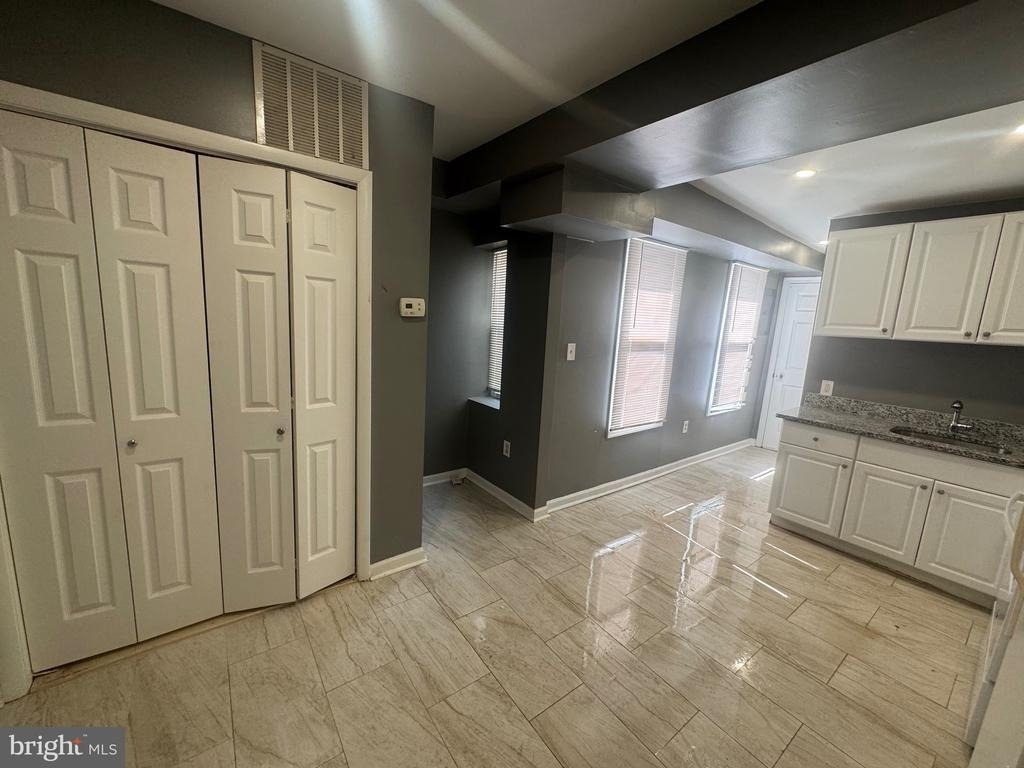 1108 N Bond Street - Photo 17