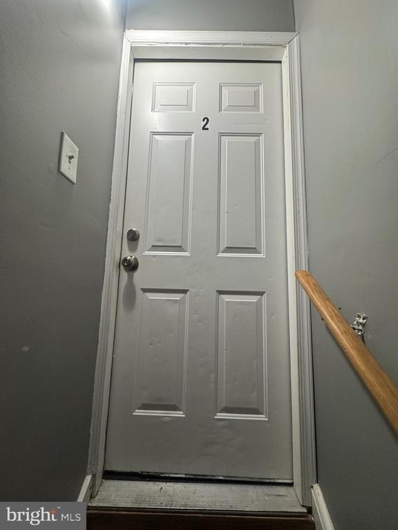 1108 N Bond Street - Photo 2