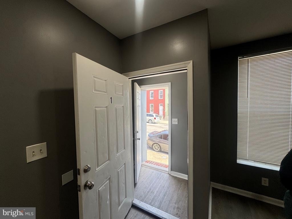 1108 N Bond Street - Photo 7