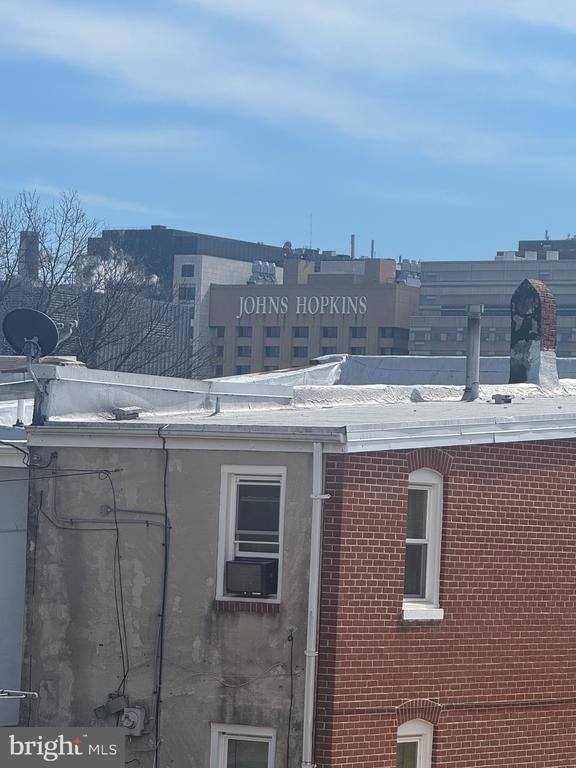 1108 N Bond Street - Photo 2