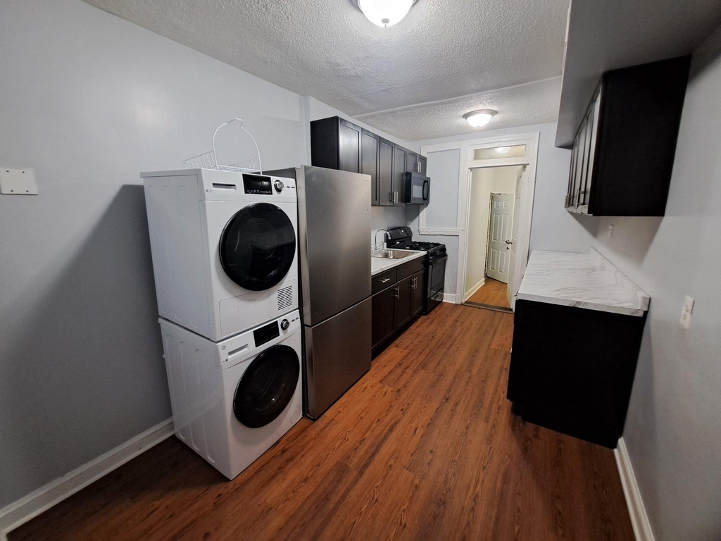 3516 Ely Pl Se - Photo 1