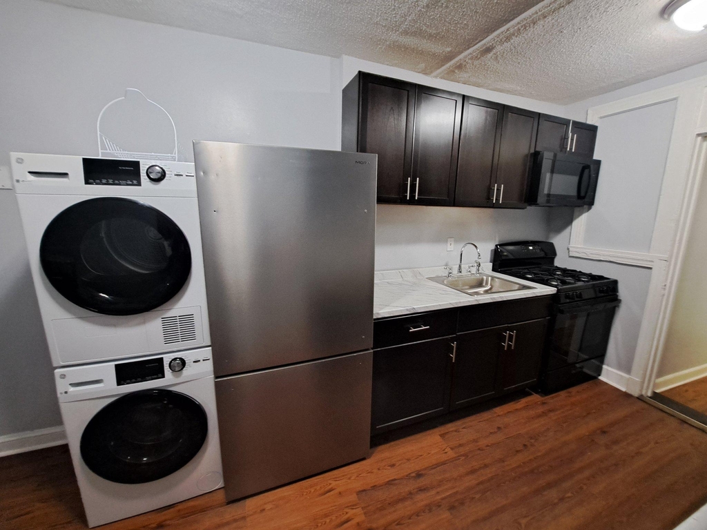 3516 Ely Pl Se - Photo 2